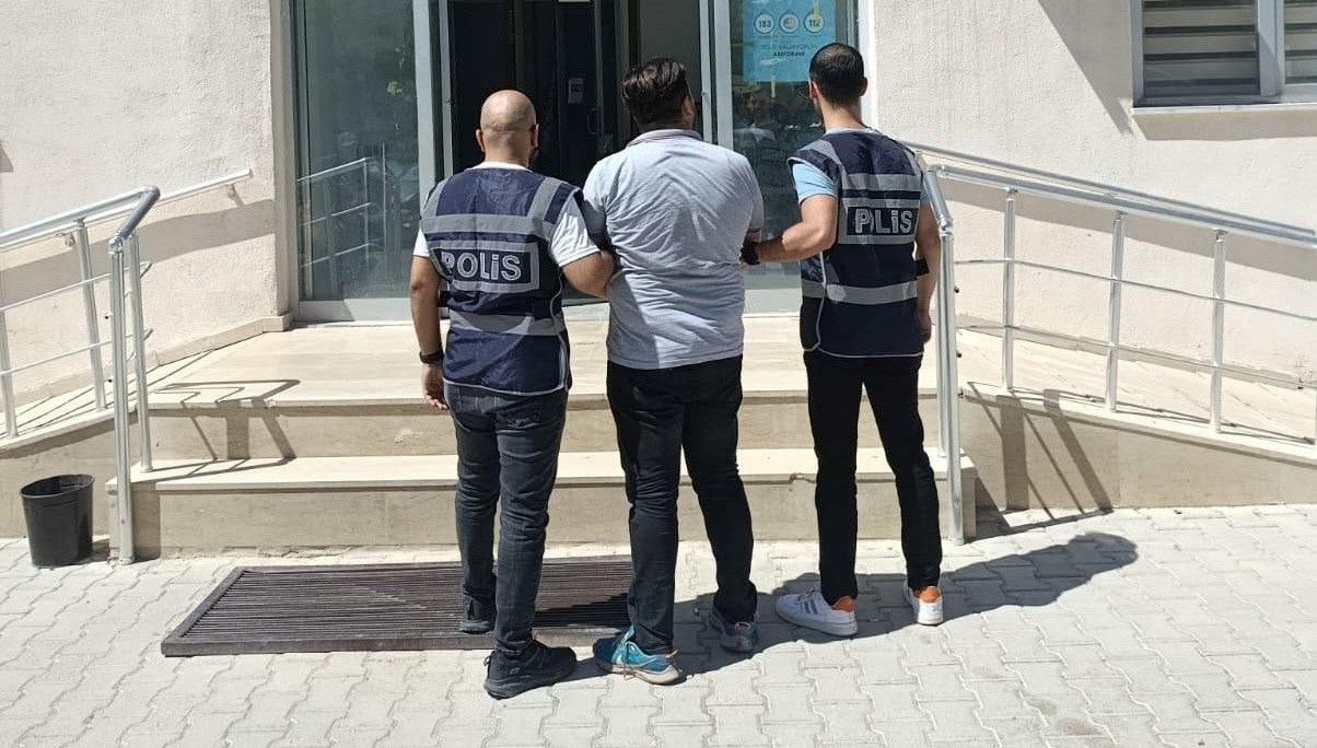 kesinlesmis-hapis-cezasi-bulunan-kisi-yakalandi-irZcmAPX.jpg