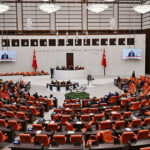 En dusuk emekli ayligi duzenlemesi meclisten gecti TKuErzbB